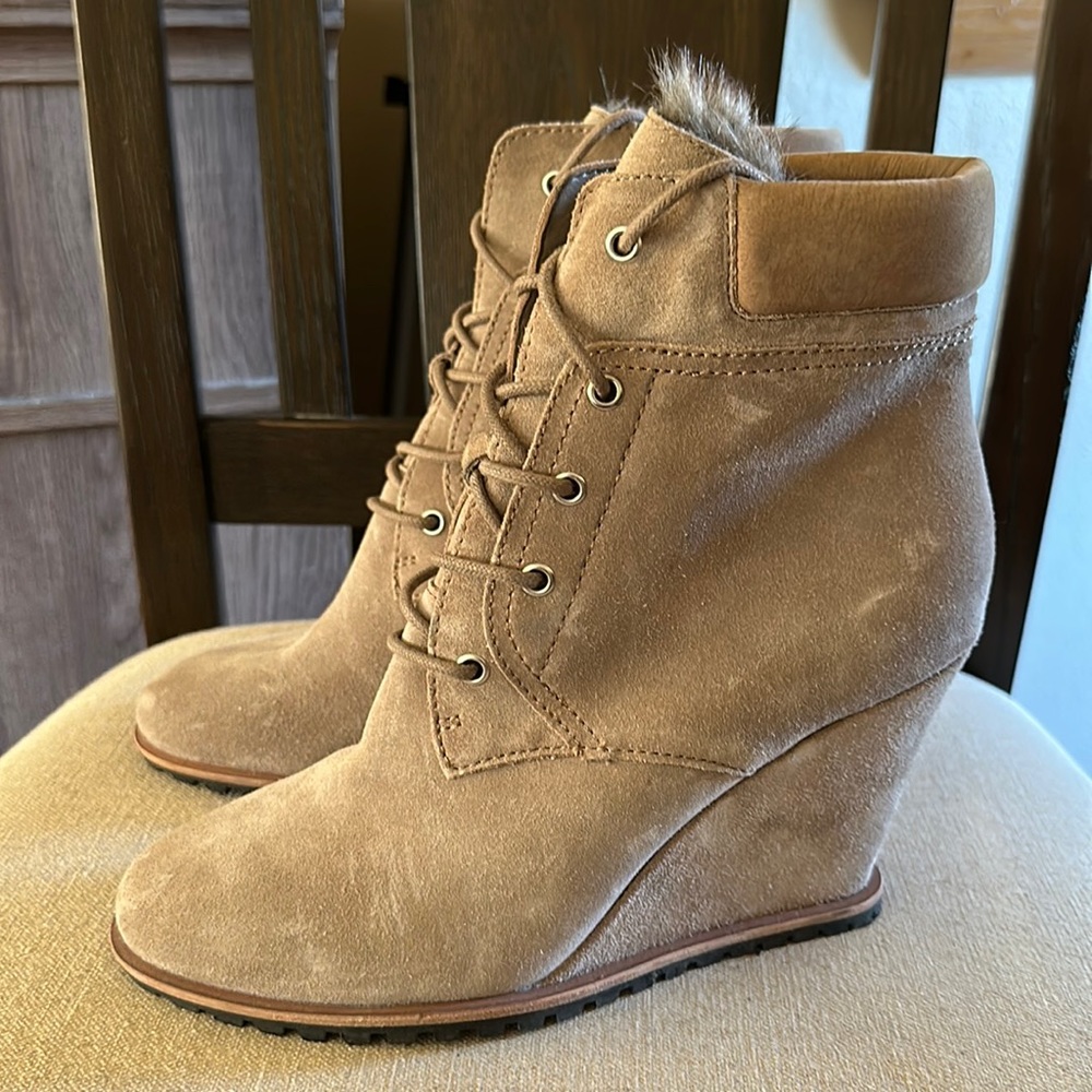 Dolce Vita Women’s Suede Wedge Lace Up Ankle Boots Tan Size 8.5